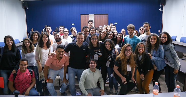 Capa da matéria Na Prática lança programa de parceira com organizações estudantis. Veja como se inscrever!