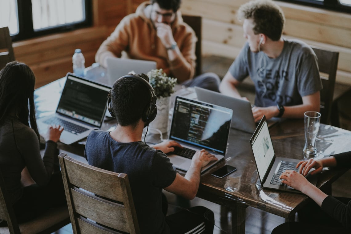 Capa da matéria Growth hacking: a estratégia de crescimento acelerado das startups do Vale do Silício