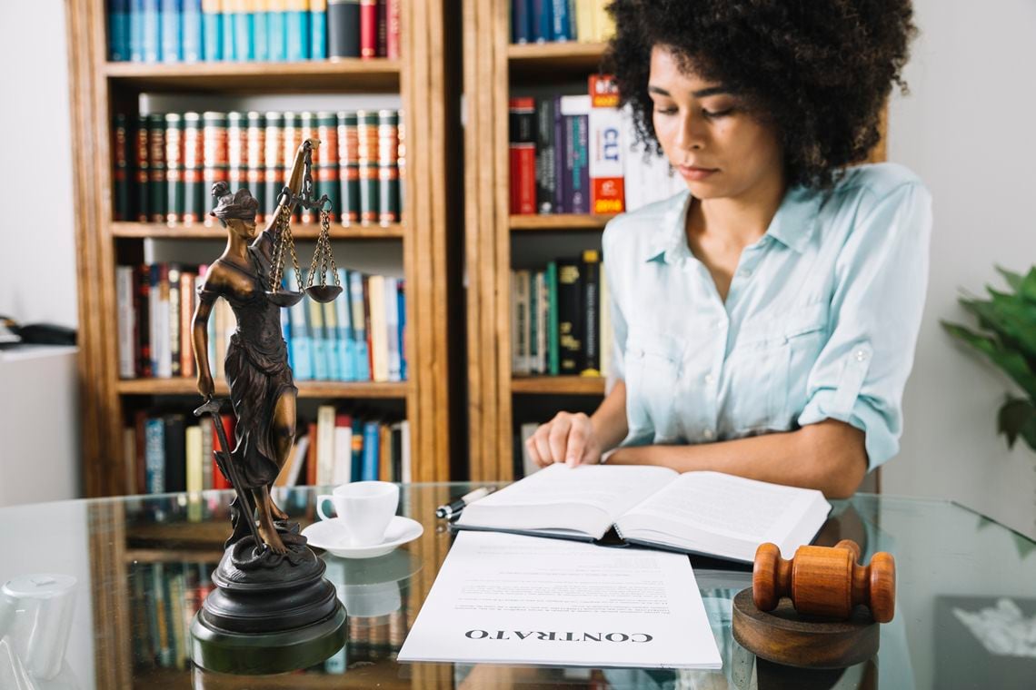 Capa da matéria Como se destacar no Direito, segundo advogados membros da rede de Líderes da Fundação Estudar