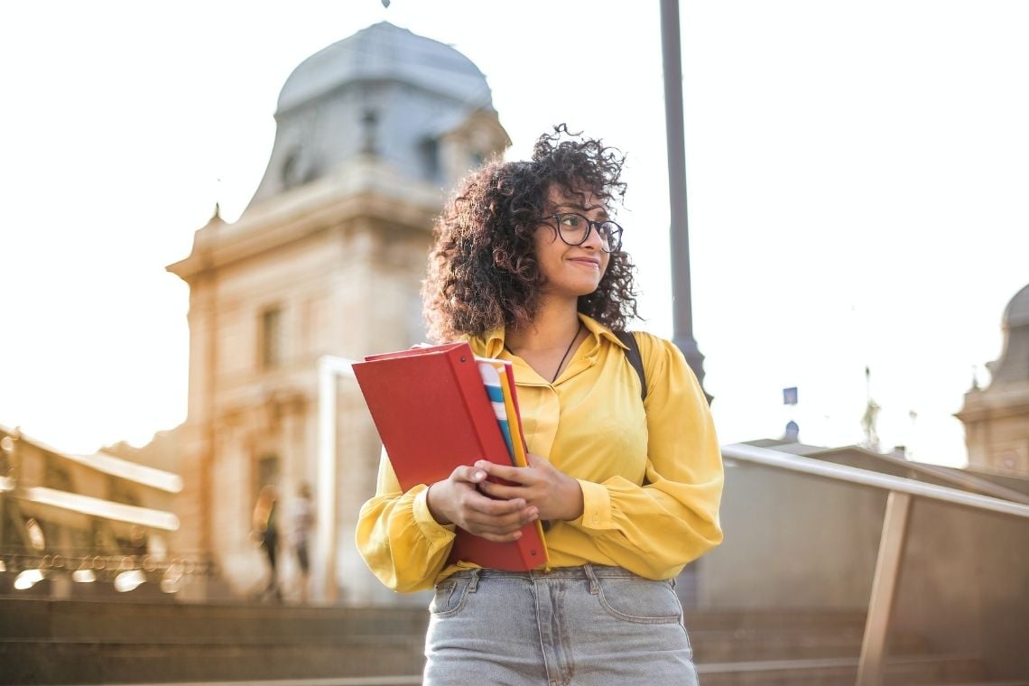 Capa da matéria Pensa em fazer pós no exterior? Participe de evento gratuito com Harvard, MIT e Oxford