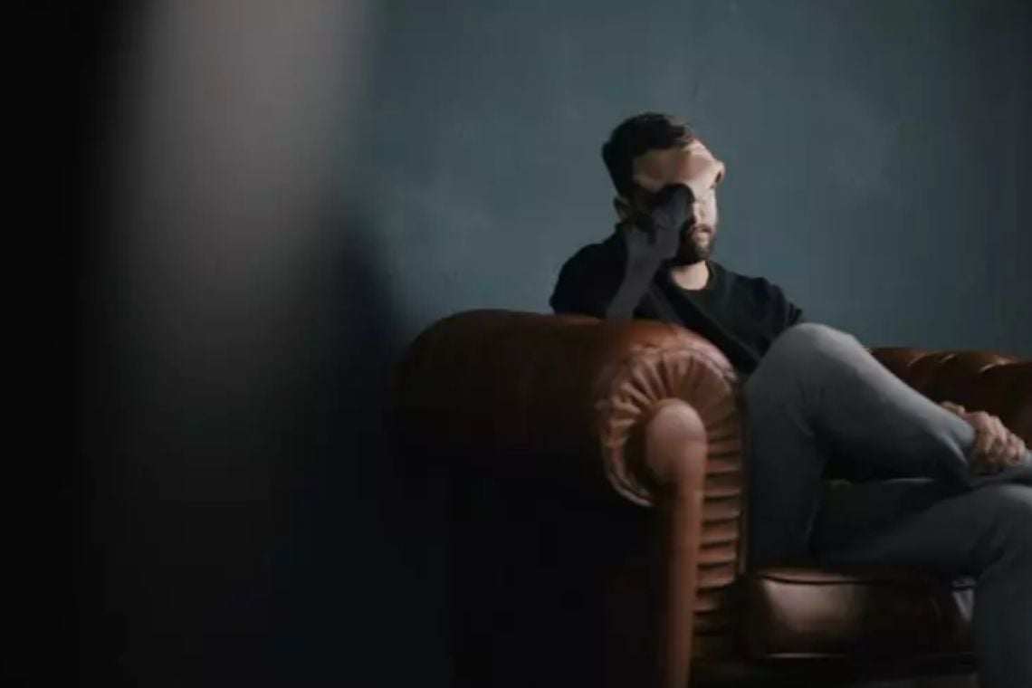 Capa da matéria Síndrome do impostor: o que é e como pode atrapalhar profissionais a se desenvolverem na carreira