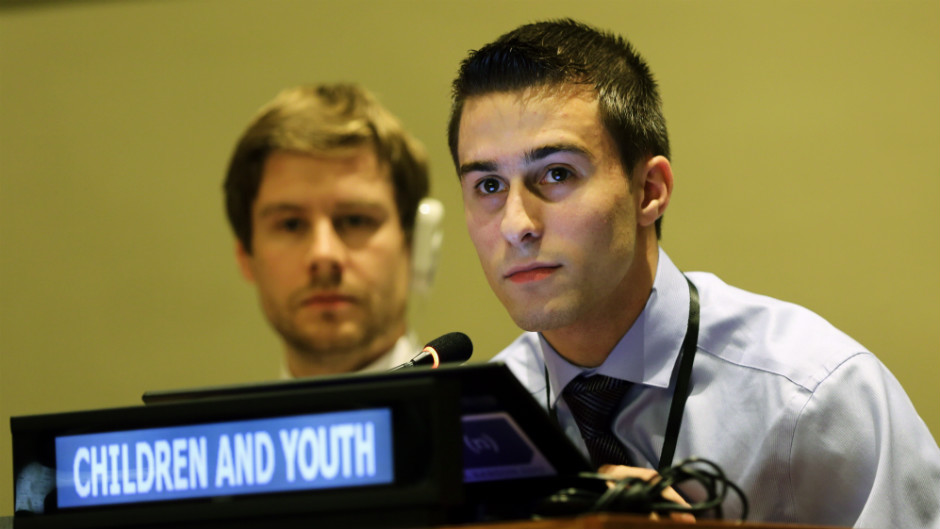 Jovem fala sobre criança e juventude em estágio de verão na ONU