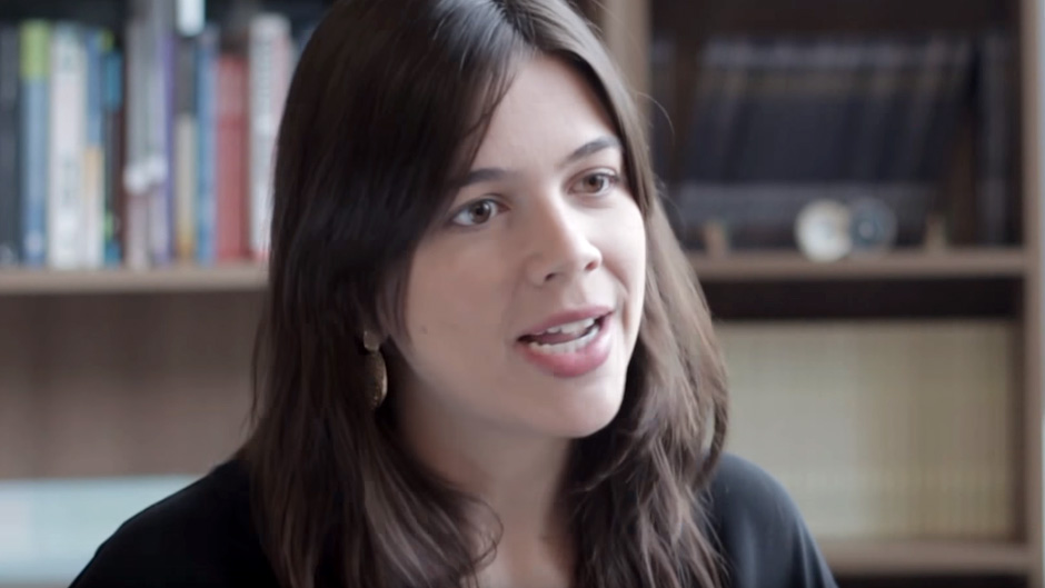 anamaira sppagiari coaching de carreira na pratica fundacao estudar Jovem falando