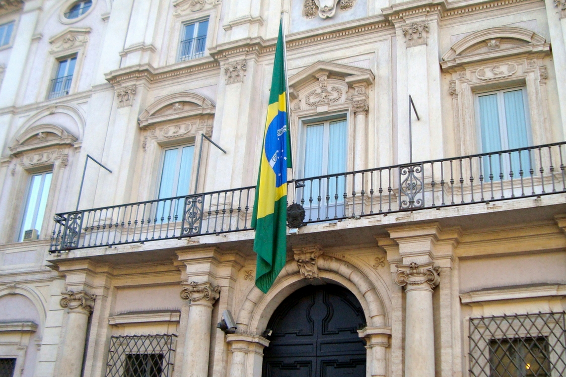 fachada de edifício diplomático