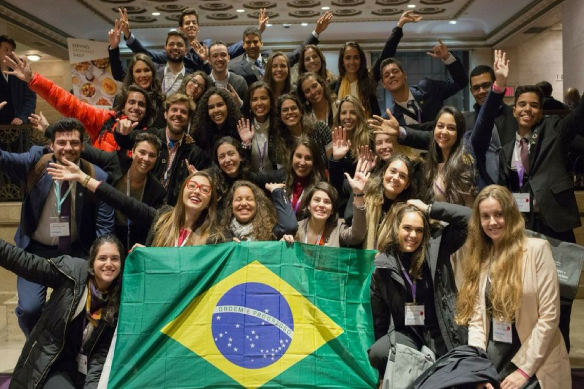 Programa de Bolsas Jovens na ONU para brasileiros comparecerem à Youth Assembly